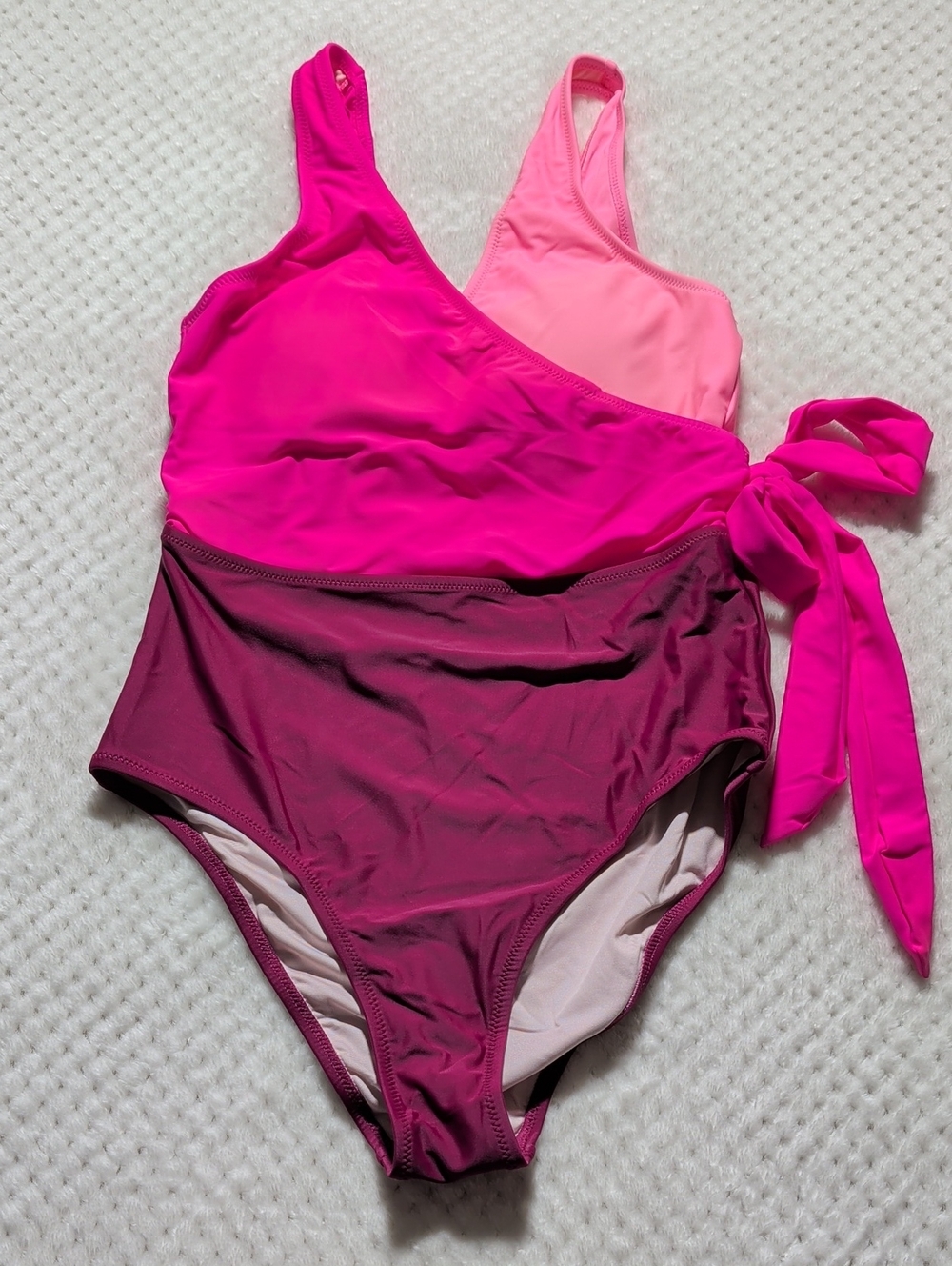 Cupshe Colorblock V-Neck Side Tie One Piece Swimsuit - Picture 3 of 9